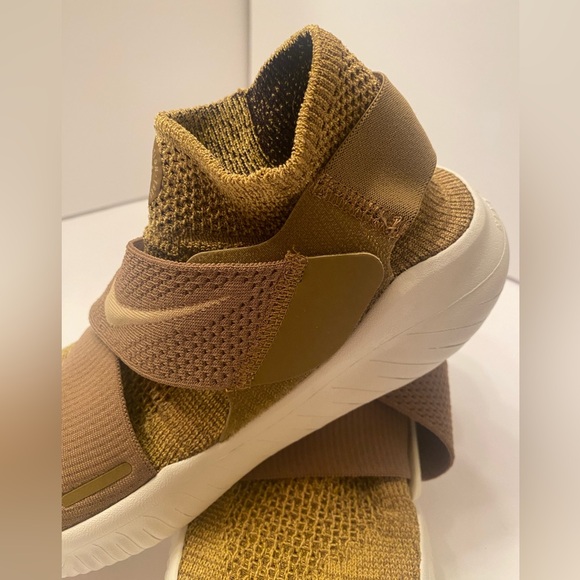 Nike Free RN Motion Flynit 2018 Golden Beige Women’s 10.5 Men’s 9 Athletic Shoe - Picture 8 of 14